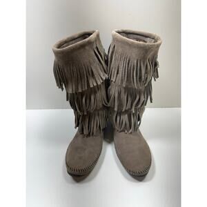 Minnetonka Moccasin Boots Style 1631T Taupe 3 Tier Fringe Sz 9 Western Boho